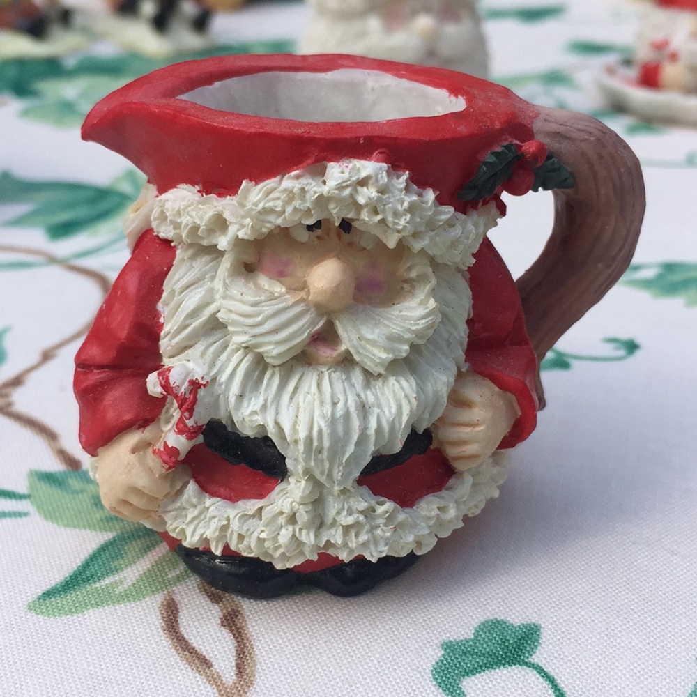 Miniature Santa/Christmas Tea Set - Picture 5 of 7